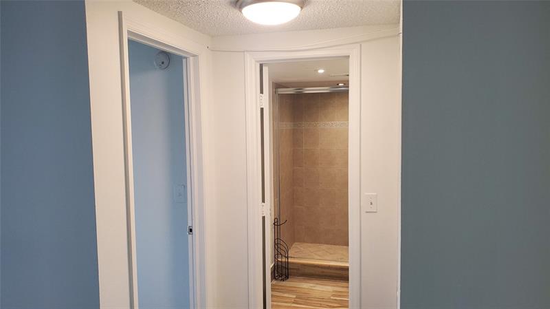 Image 18 of 22 For 10110 Boca Entrada Blvd  302