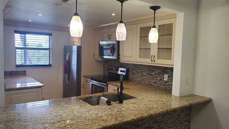 Image 3 of 22 For 10110 Boca Entrada Blvd  302