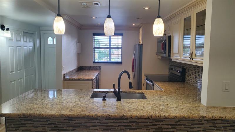 Image 5 of 22 For 10110 Boca Entrada Blvd  302