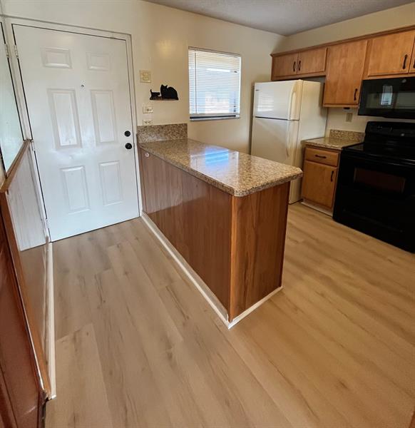 Image 6 of 17 For 9449 Boca Cove Cir  914