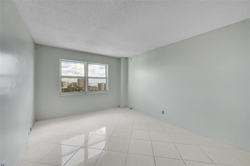 Image 9 of 17 For 1200 Hibiscus Ave  1804