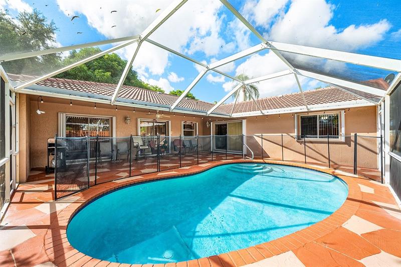 Image 27 of 35 For 9861 28th Pl