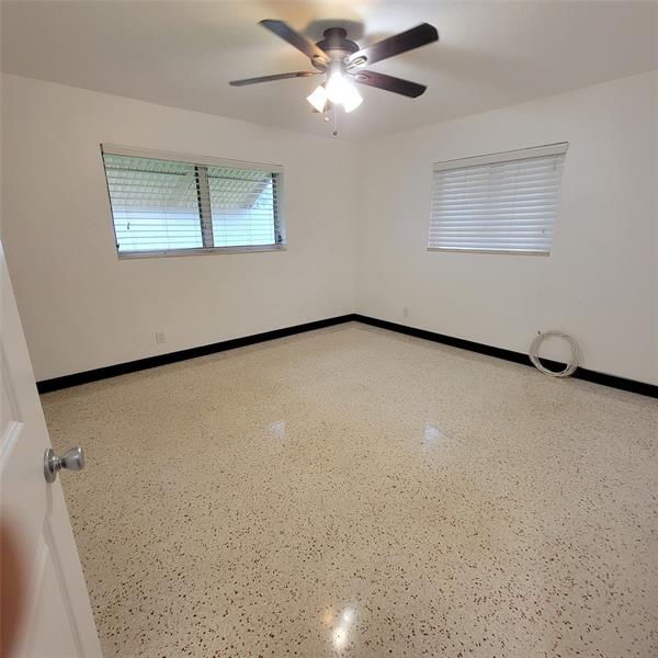 Image 11 of 19 For 806 32nd Ave