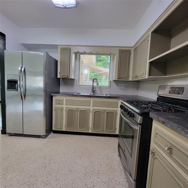 Image 6 of 19 For 806 32nd Ave