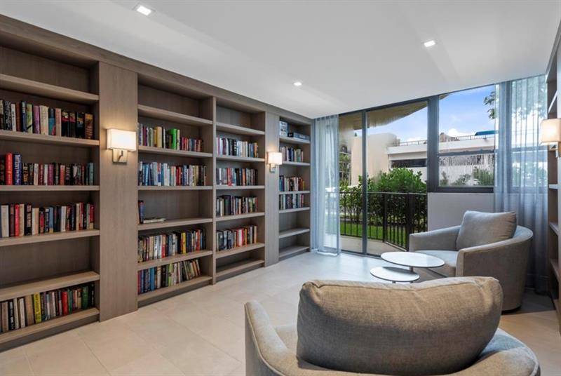 Image 30 of 36 For 859 Jeffery St  214