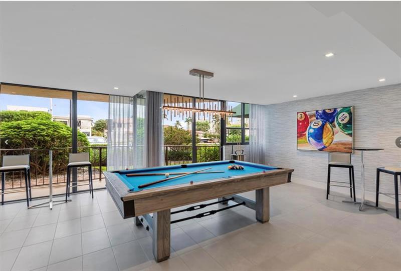 Image 31 of 36 For 859 Jeffery St  214