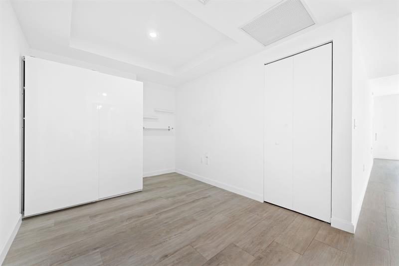 Image 9 of 31 For 55 9th St  1505