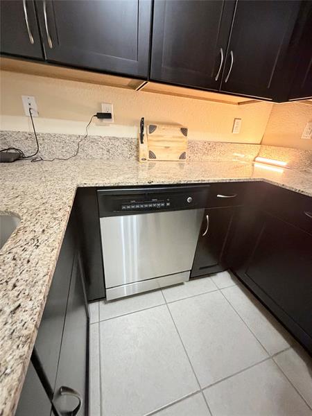 Image 16 of 44 For 14240 275th St