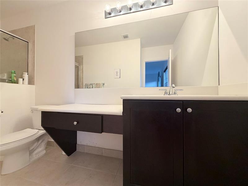 Image 28 of 44 For 14240 275th St