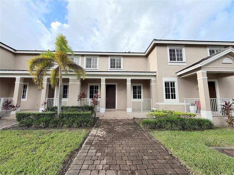 Image 4 of 44 For 14240 275th St