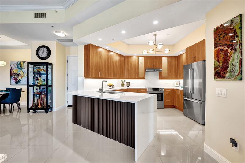 Image 12 of 66 For 2617 14th Ave  507