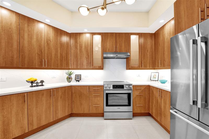 Image 13 of 66 For 2617 14th Ave  507