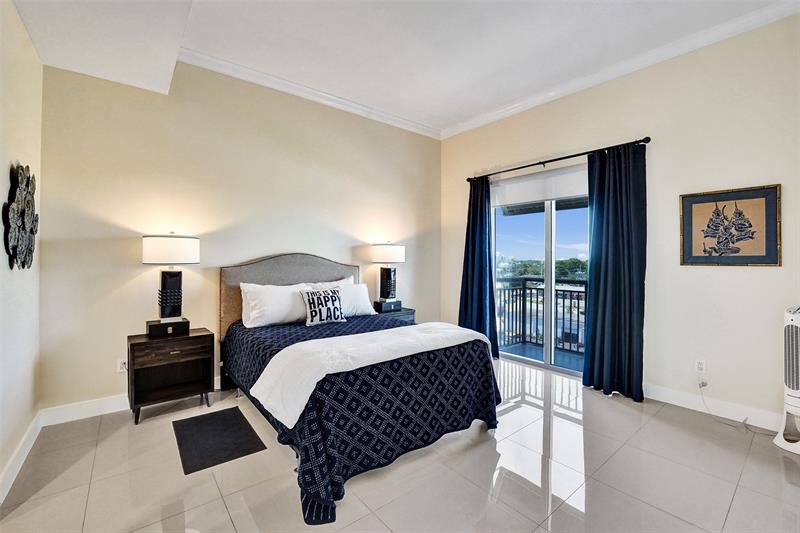 Image 17 of 66 For 2617 14th Ave  507