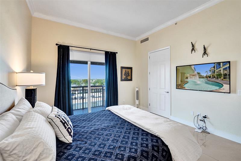 Image 19 of 66 For 2617 14th Ave  507