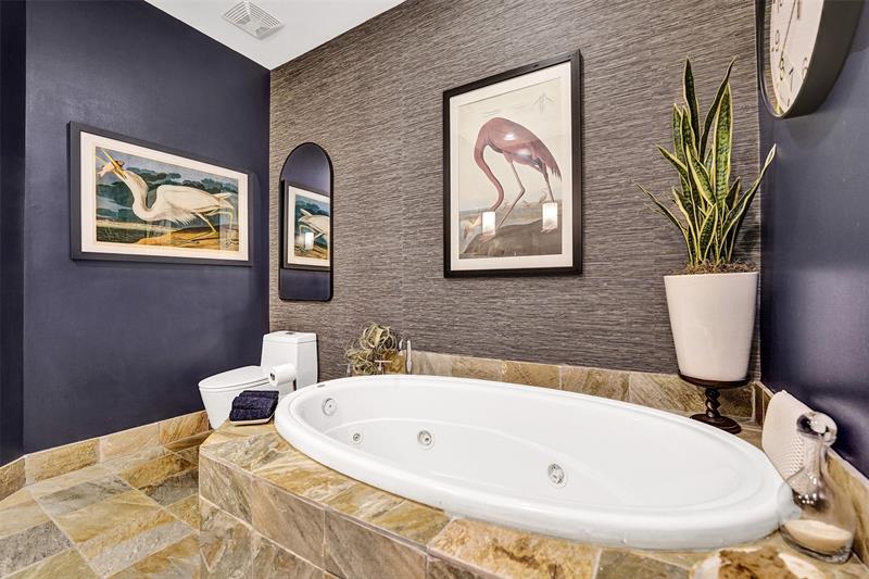 Image 22 of 66 For 2617 14th Ave  507