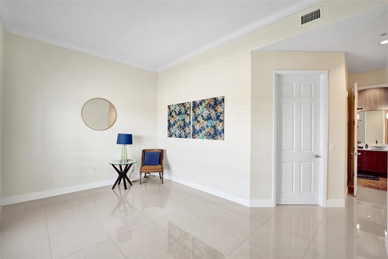 Image 27 of 66 For 2617 14th Ave  507