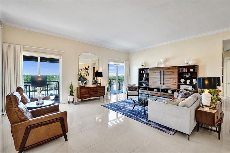 Image 3 of 66 For 2617 14th Ave  507