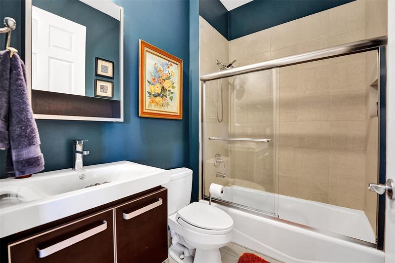 Image 34 of 66 For 2617 14th Ave  507