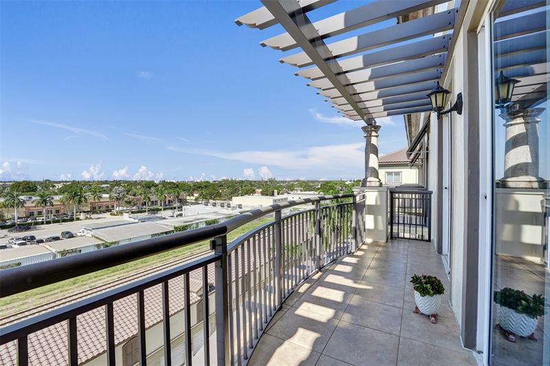 Image 36 of 66 For 2617 14th Ave  507