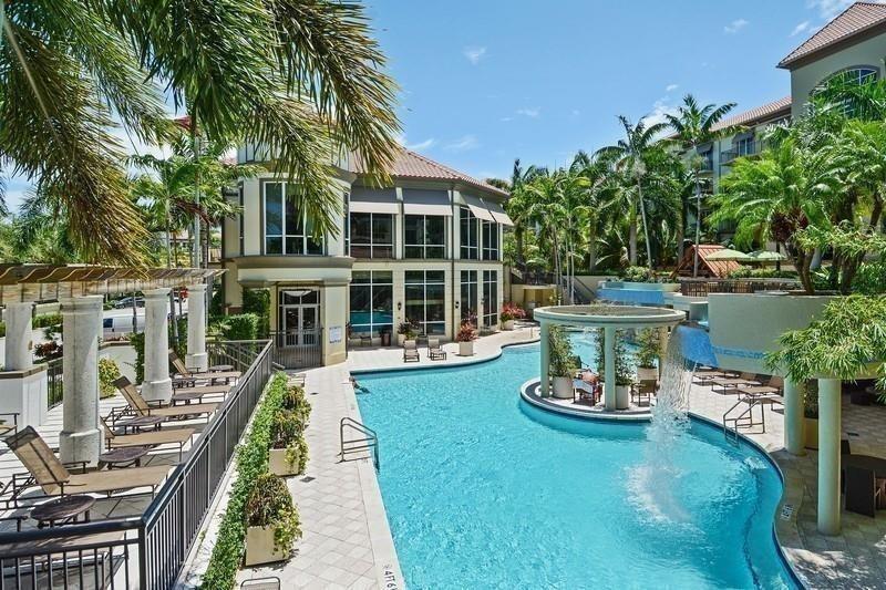 Image 4 of 66 For 2617 14th Ave  507