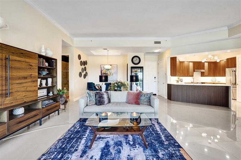 Image 7 of 66 For 2617 14th Ave  507