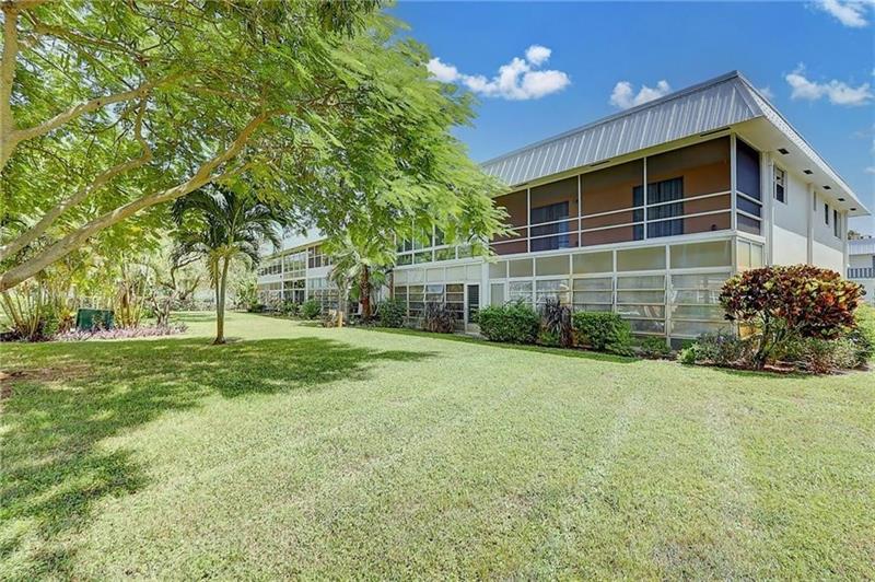 Image 18 of 20 For 2929 Ocean Blvd  142-3