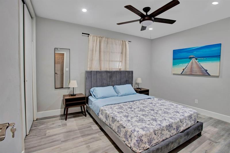 Image 16 of 36 For 2632 Madison St