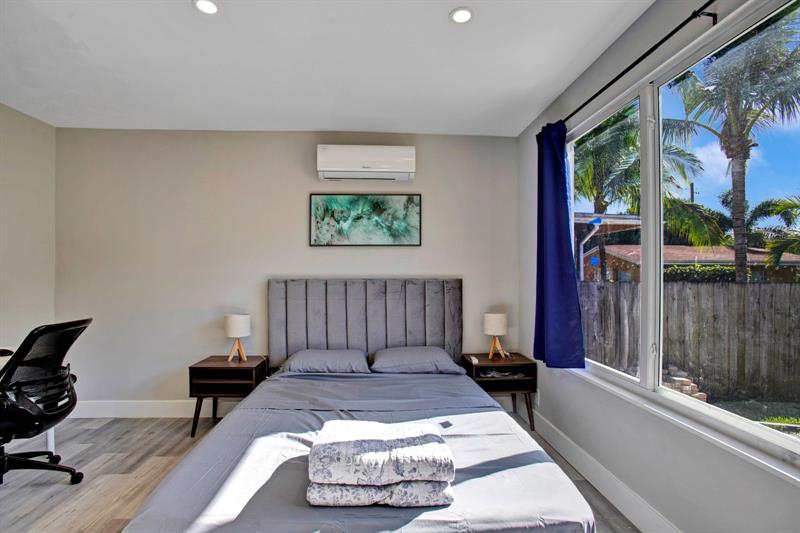 Image 22 of 36 For 2632 Madison St