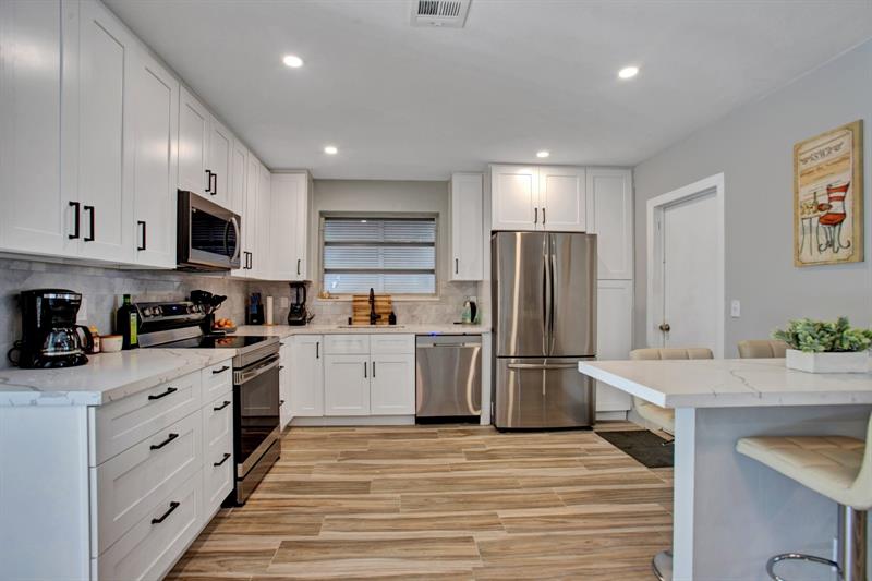 Image 3 of 36 For 2632 Madison St