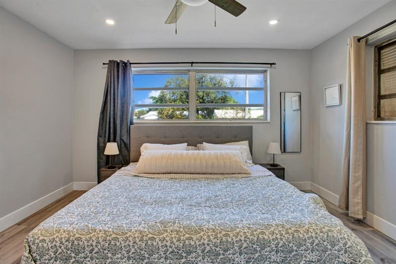 Image 30 of 36 For 2632 Madison St