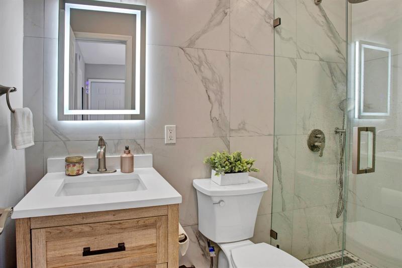 Image 31 of 36 For 2632 Madison St