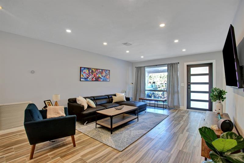 Image 6 of 36 For 2632 Madison St