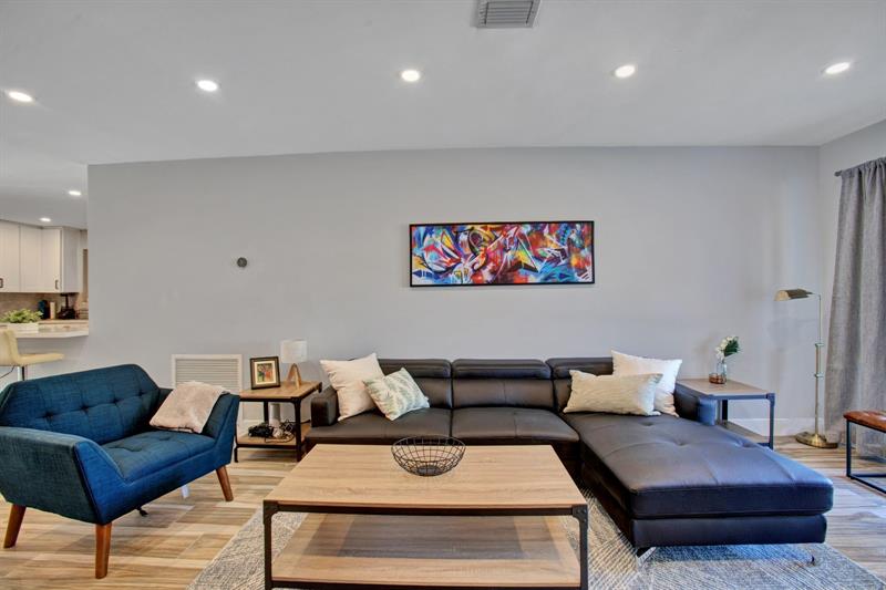 Image 8 of 36 For 2632 Madison St