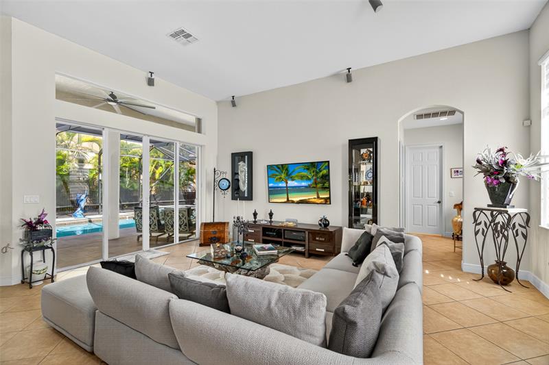 Image 13 of 45 For 1777 Belmont Cir