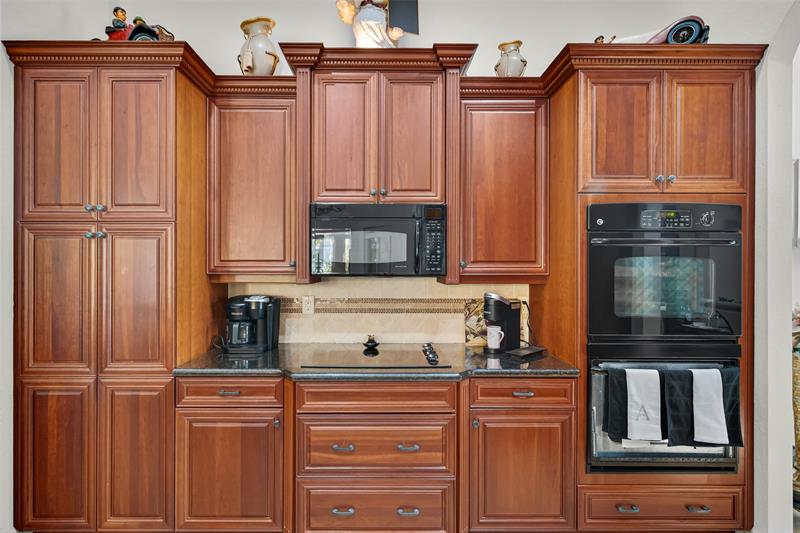 Image 21 of 45 For 1777 Belmont Cir