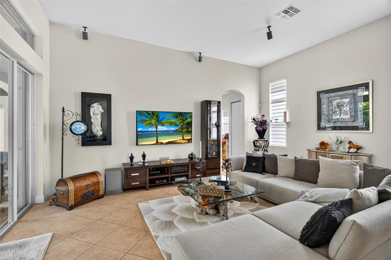 Image 24 of 45 For 1777 Belmont Cir