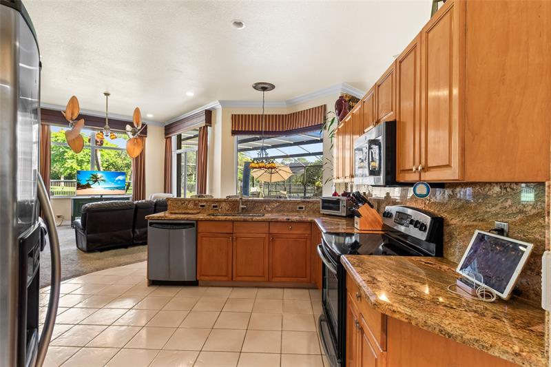 Image 10 of 45 For 525 Stonemont Ln