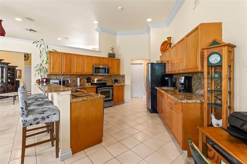 Image 12 of 45 For 525 Stonemont Ln