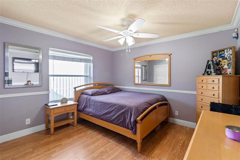 Image 17 of 45 For 525 Stonemont Ln