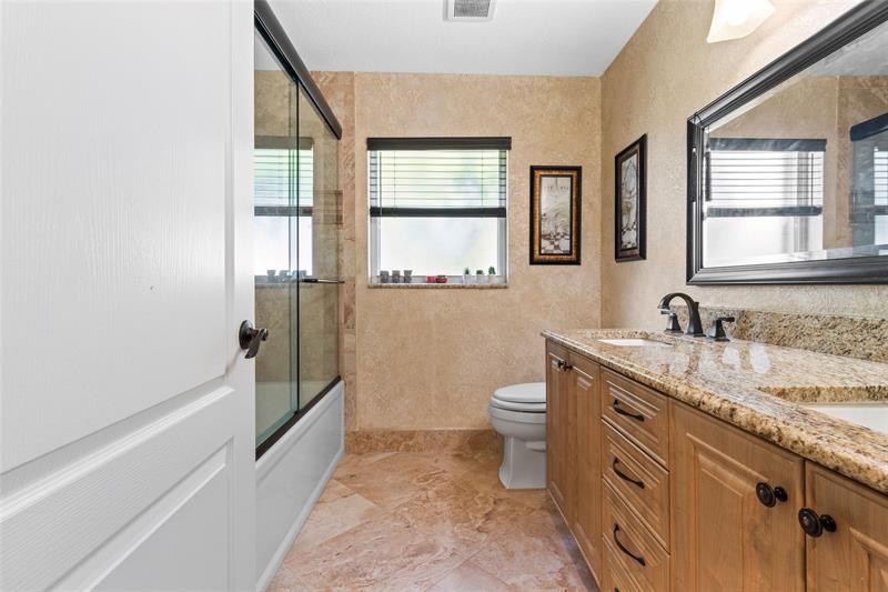 Image 19 of 45 For 525 Stonemont Ln