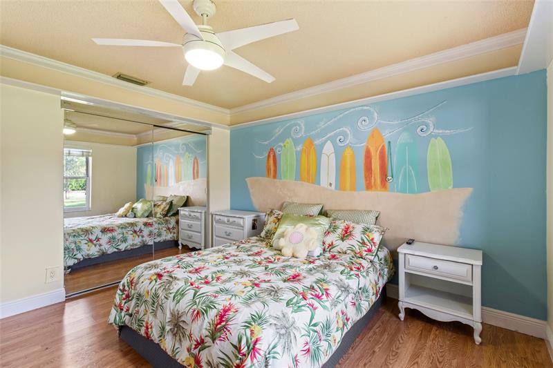 Image 22 of 45 For 525 Stonemont Ln