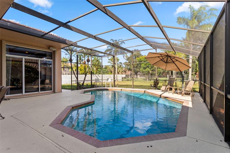 Image 34 of 45 For 525 Stonemont Ln