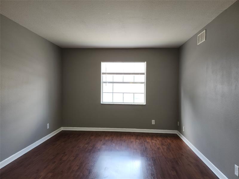 Image 17 of 34 For 475 8 St  117