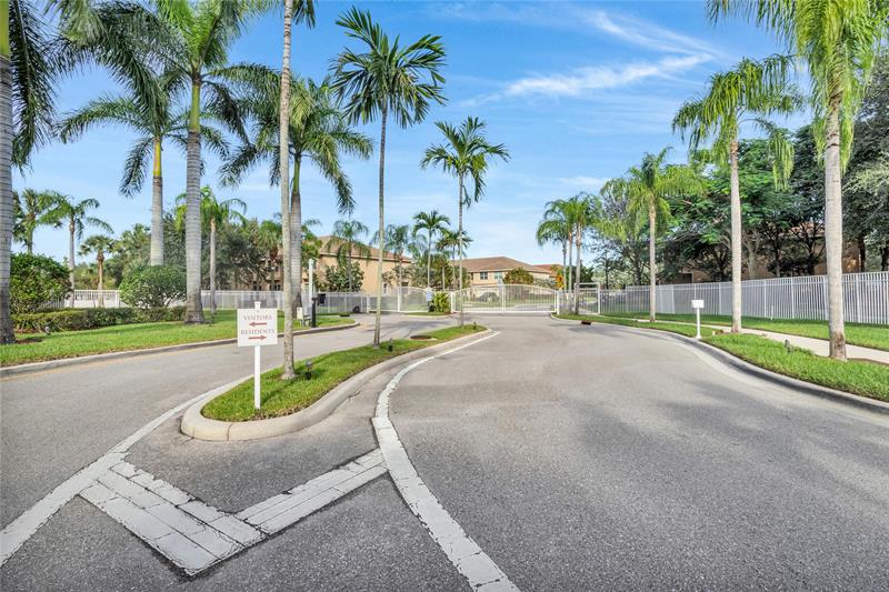 Image 23 of 30 For 5808 Monterra Club Dr  5808