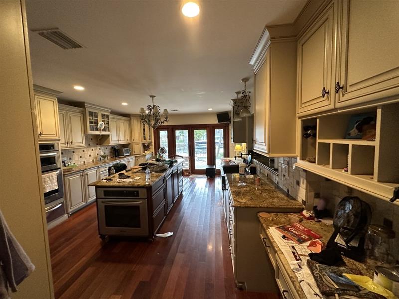 Image 3 of 15 For 418 Alamanda Dr