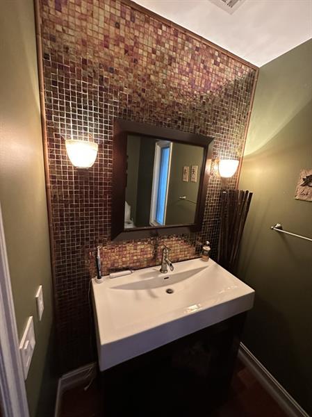 Image 8 of 15 For 418 Alamanda Dr