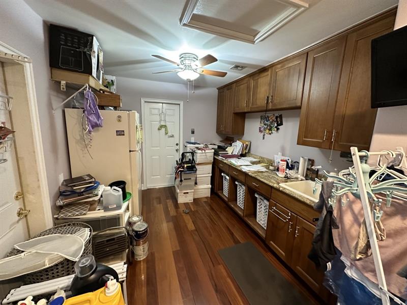 Image 9 of 15 For 418 Alamanda Dr