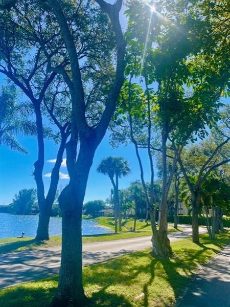 Image 11 of 21 For 3590 Blue Lake Dr 101