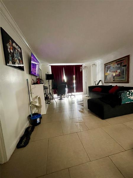 Image 13 of 29 For 494 165th Street Rd  C108