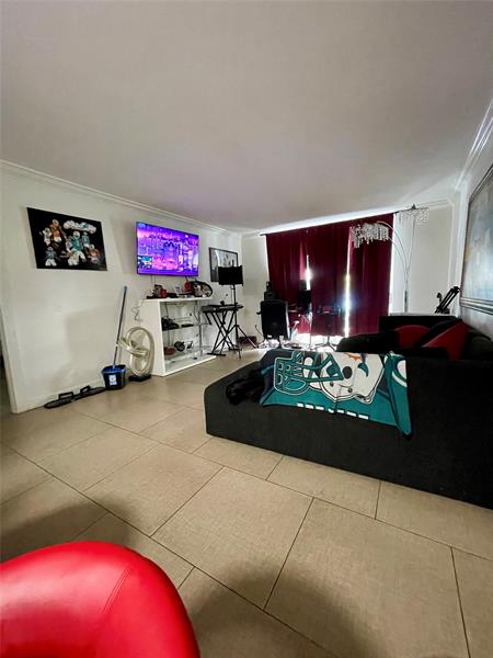 Image 14 of 29 For 494 165th Street Rd  C108